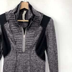 Lululemon Gray & Black Pleated Ruffle Half Zip Pullover
